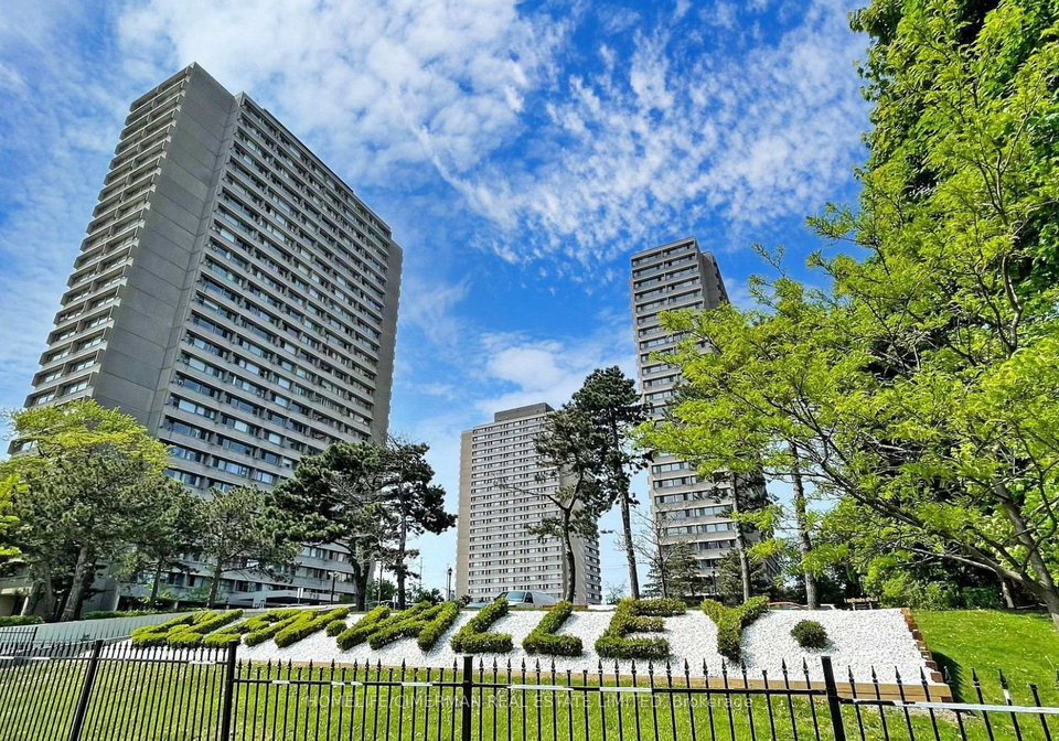 735-don-mills-road-toronto-east-york-ontario-c13676552