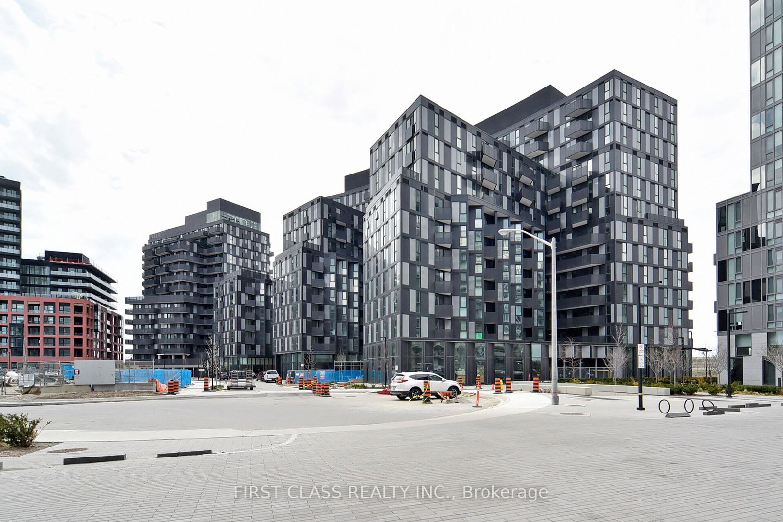 30-tretti-way-toronto-toronto-ontario-c13676648