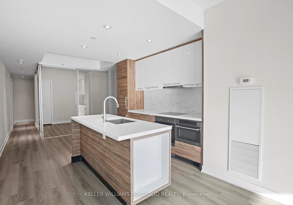488-university-avenue-toronto-toronto-ontario-c13676650