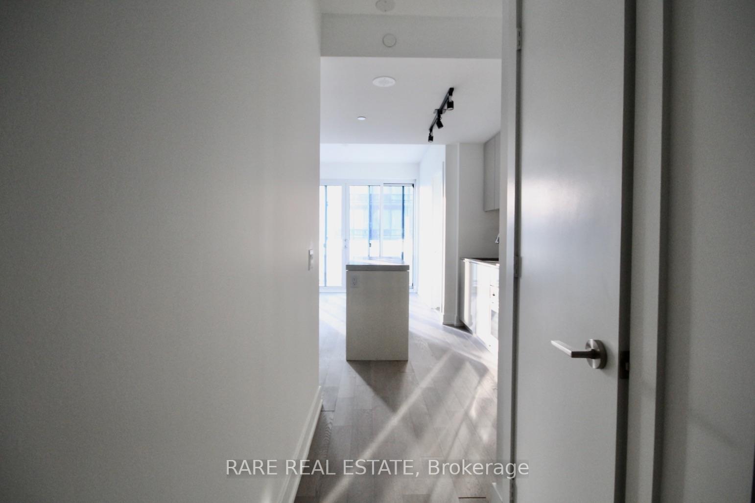 7-grenville-street-toronto-toronto-ontario-c13676702