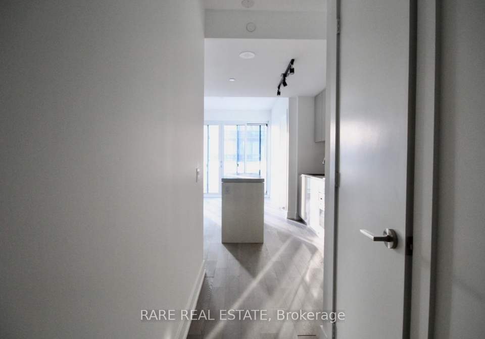7-grenville-street-toronto-toronto-ontario-c13676702