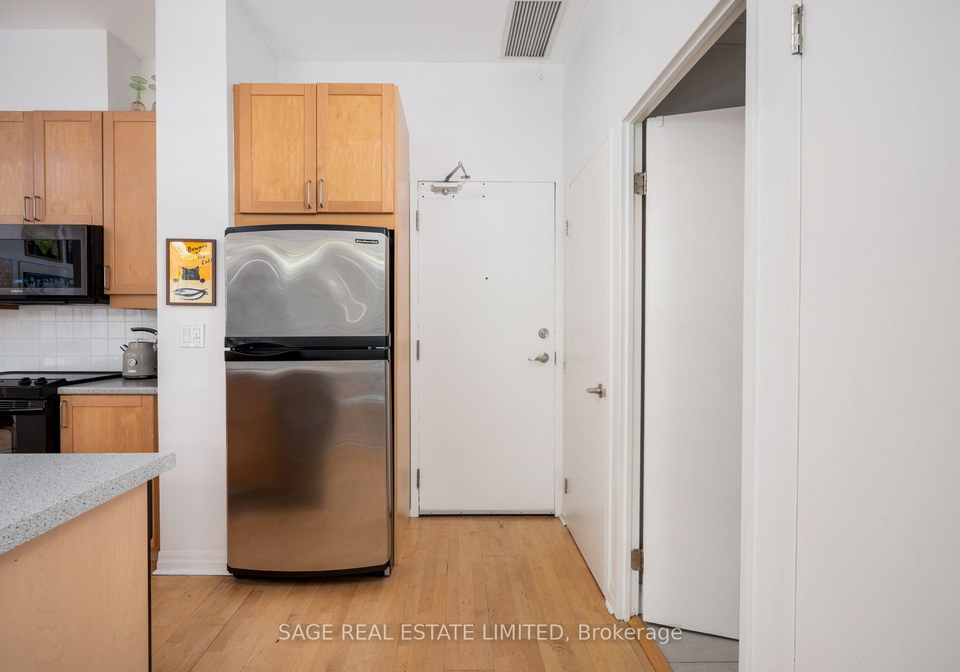 901-queen-street-w-toronto-toronto-ontario-c13676870