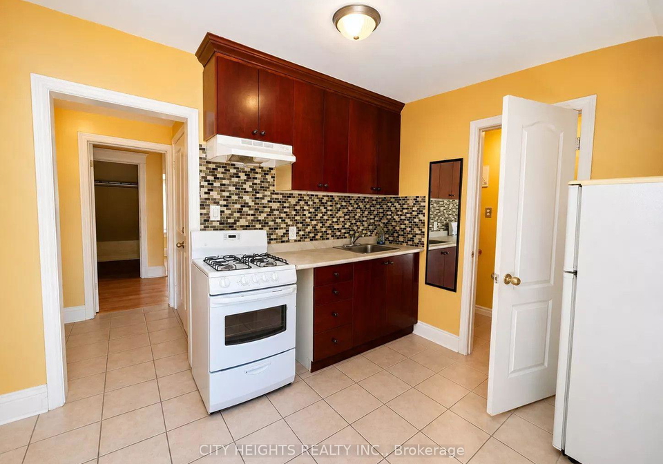 111davenport-road-toronto-toronto-ontario-c13676898