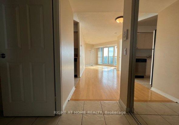 30-harrison-garden-boulevard-toronto-north-york-ontario-c13676946