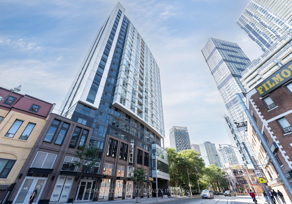 219-dundas-street-e-toronto-toronto-ontario-c13677070