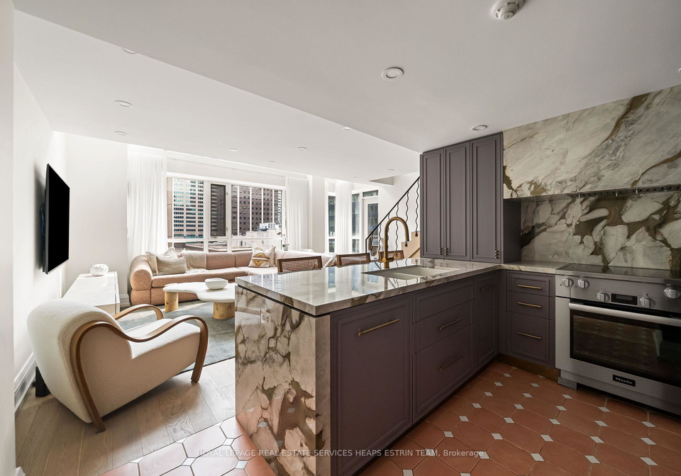 80-cumberland-street-toronto-toronto-ontario-c13677212