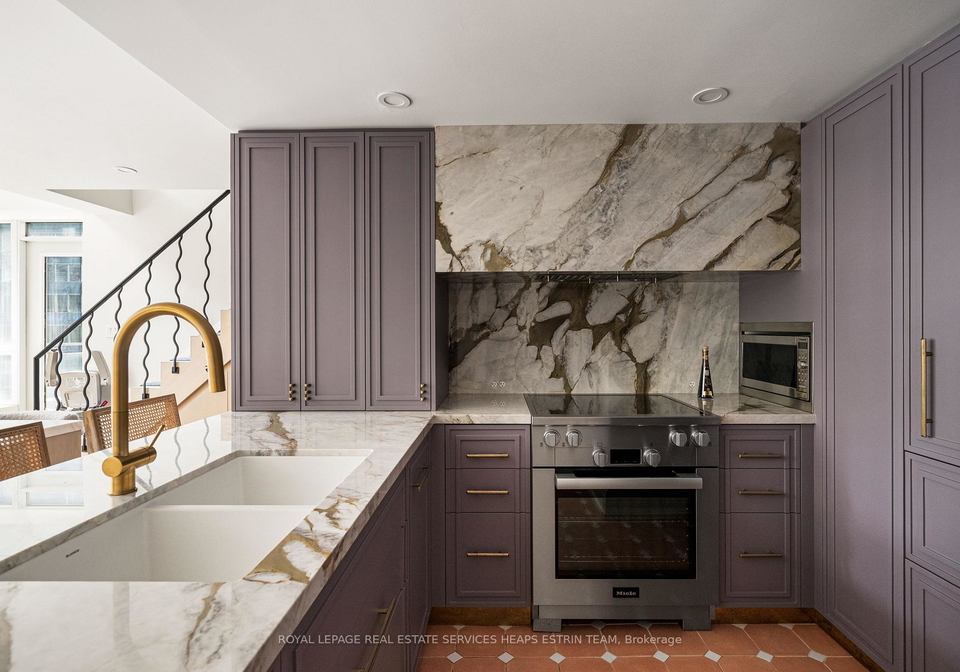 80-cumberland-street-toronto-toronto-ontario-c13677212