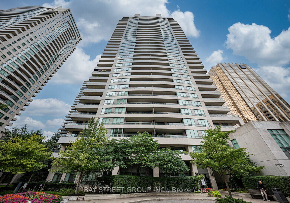 23-hollywood-avenue-toronto-north-york-ontario-c13677686