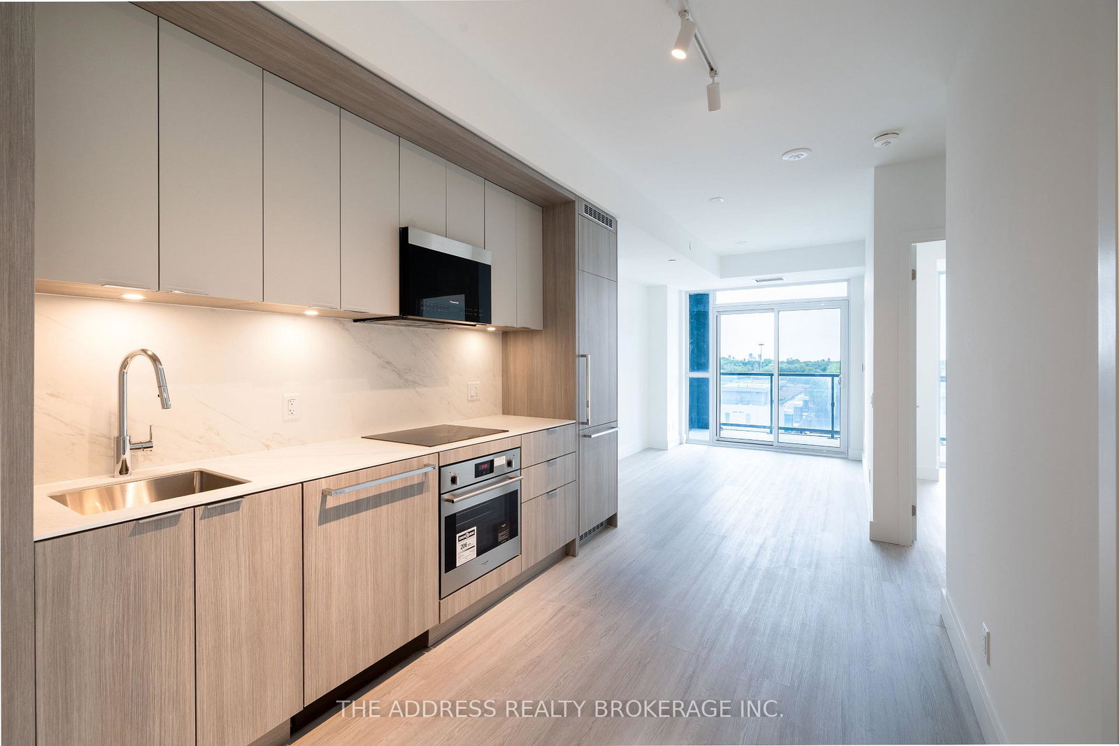 6-greenbriar-road-toronto-north-york-ontario-c13677752