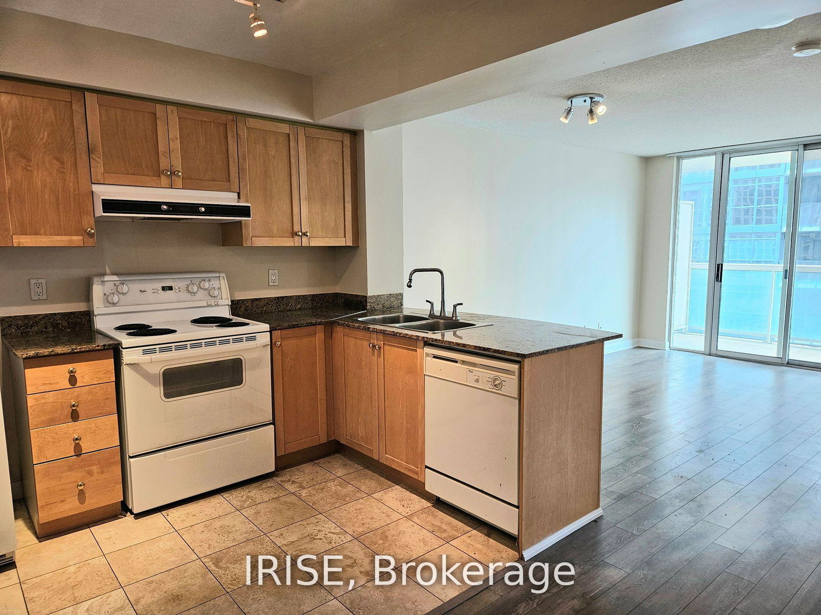 323-richmond-street-e-toronto-toronto-ontario-c13677942
