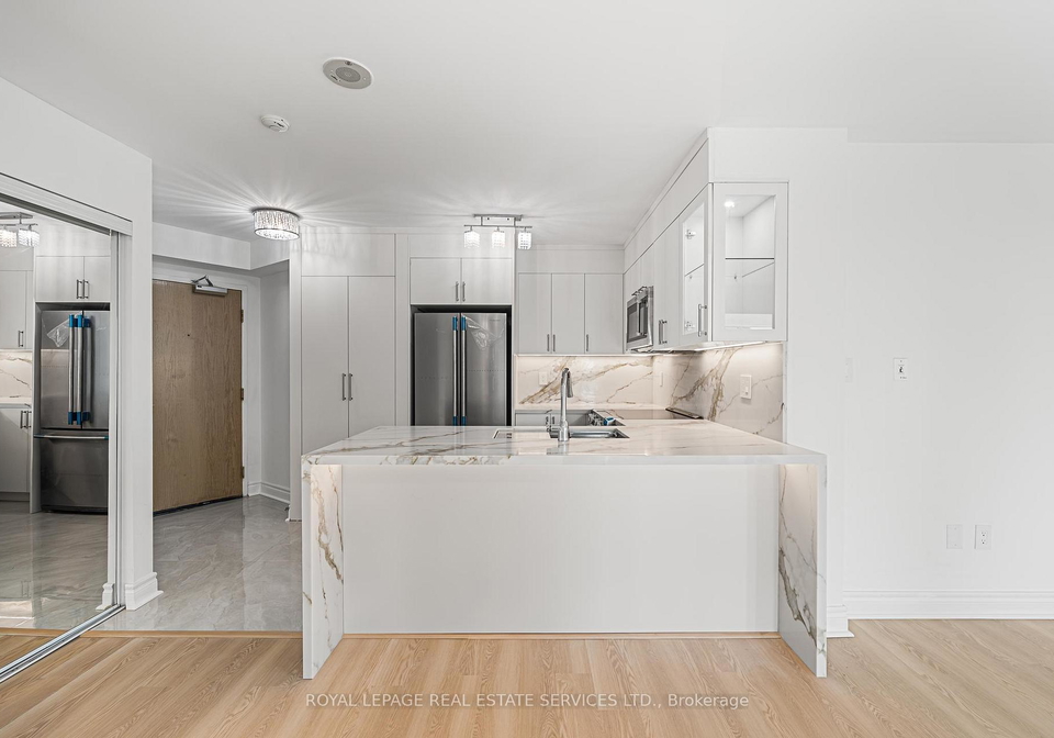 7-lorraine-drive-toronto-toronto-ontario-c13678068