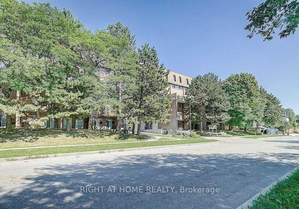 165-cherokee-boulevard-toronto-north-york-ontario-c13678346