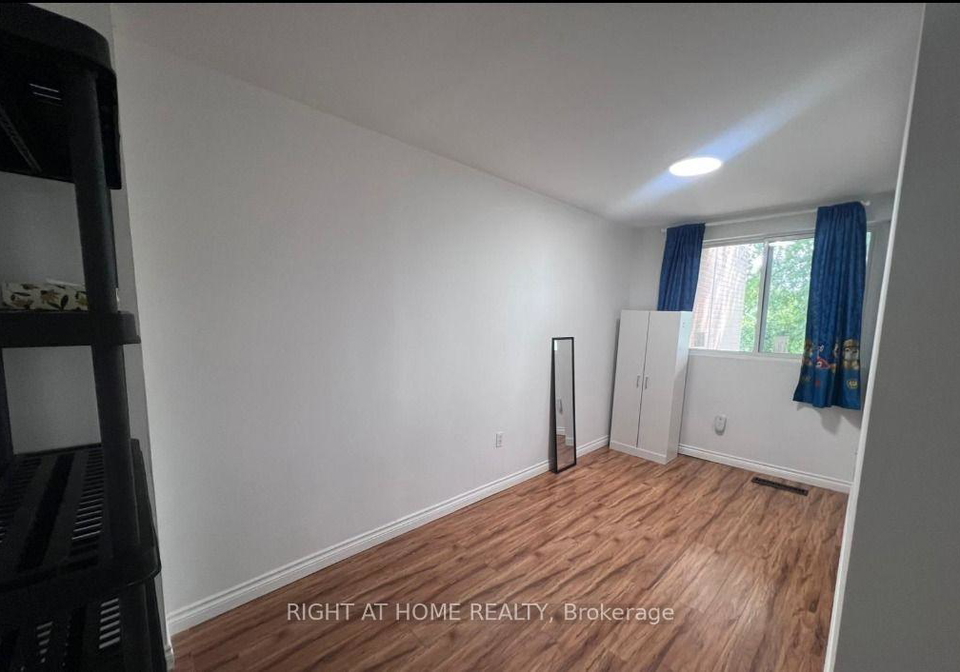 165-cherokee-boulevard-toronto-north-york-ontario-c13678346