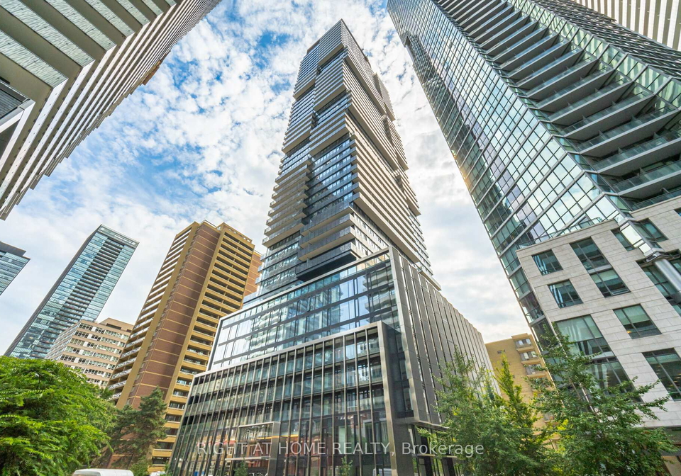 55-charles-street-e-toronto-toronto-ontario-c13678364