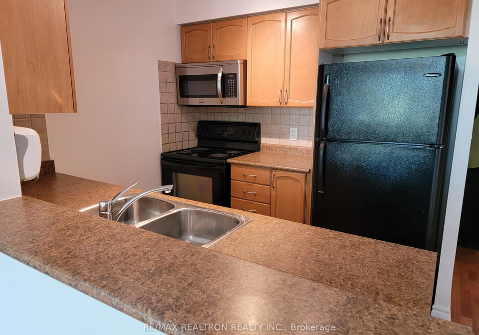 3830-bathurst-street-toronto-toronto-ontario-c13678398