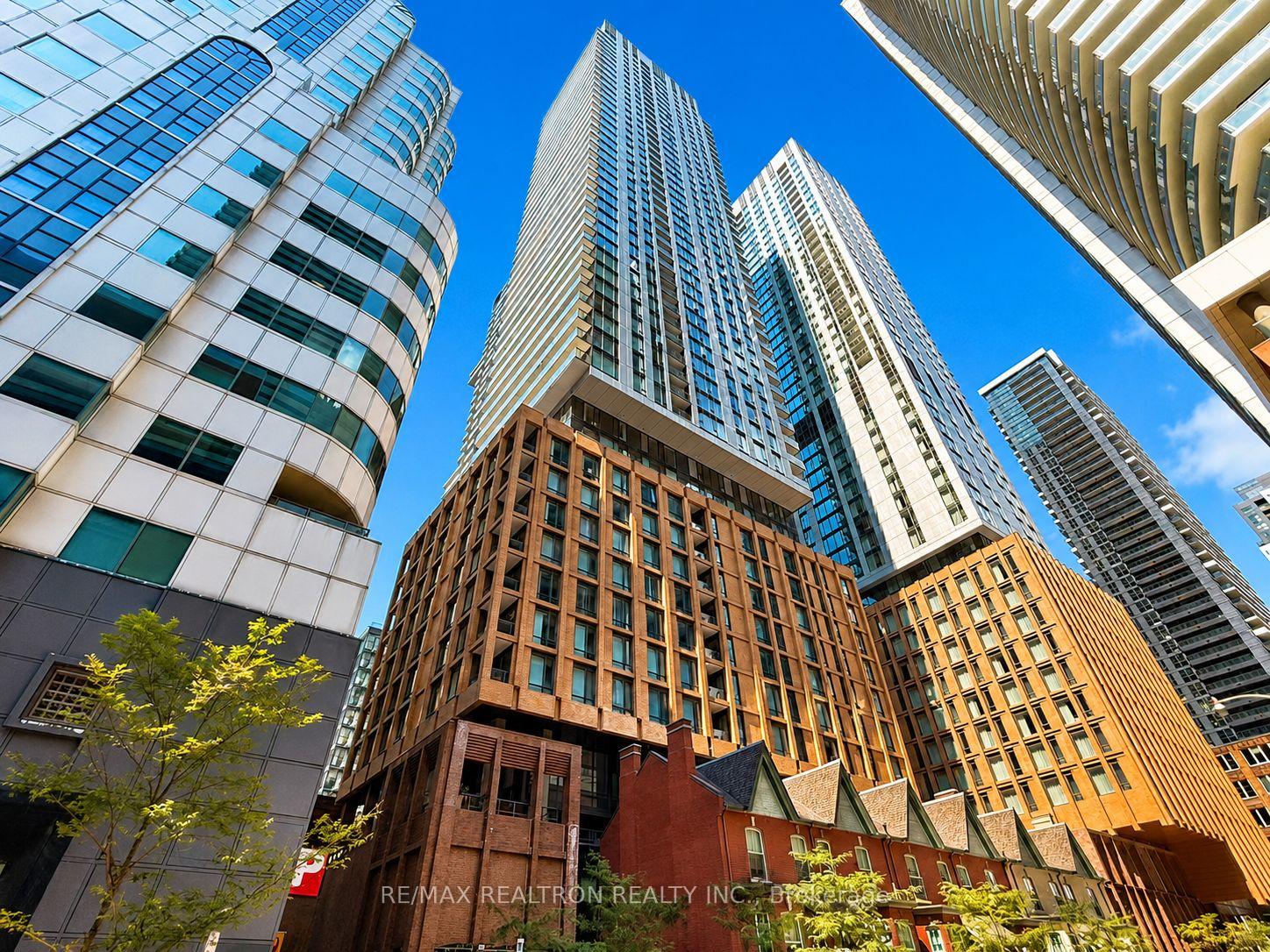 8-widmer-street-toronto-toronto-ontario-c13678776