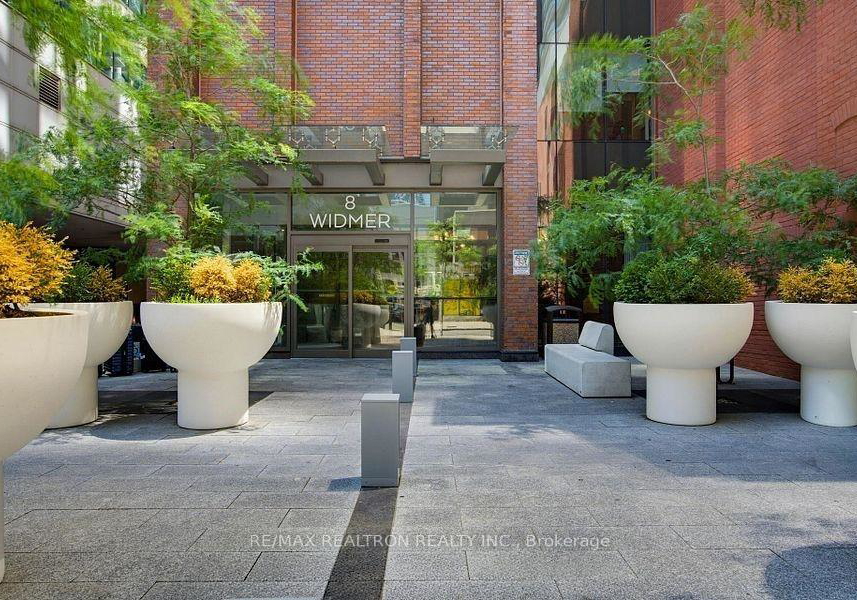 8-widmer-street-toronto-toronto-ontario-c13678776