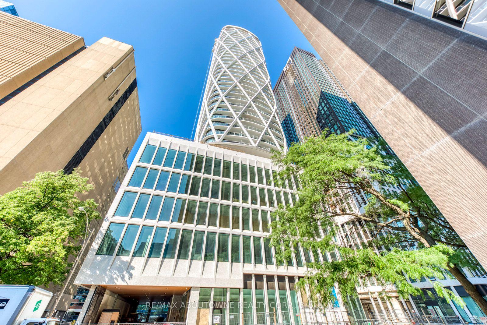 230-simcoe-street-toronto-toronto-ontario-c13678784