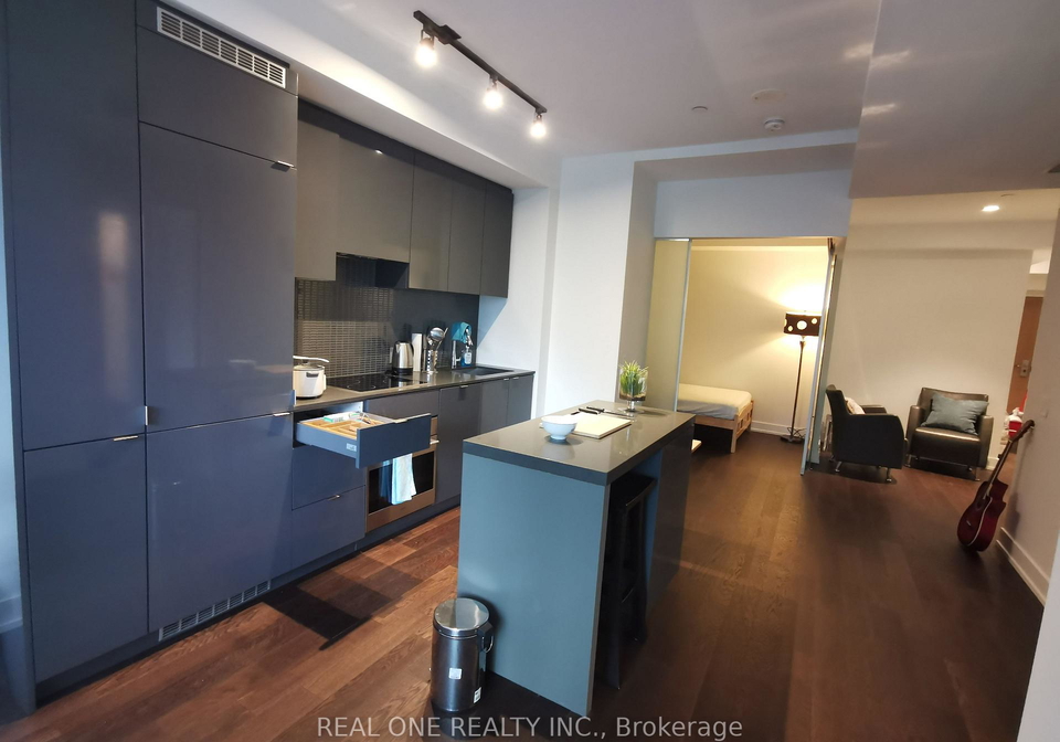 7-grenville-street-toronto-toronto-ontario-c13678994
