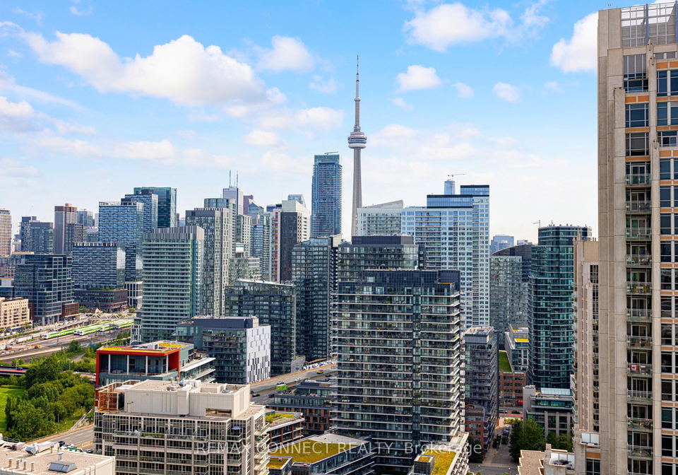 215-fort-york-boulevard-toronto-toronto-ontario-c13679160