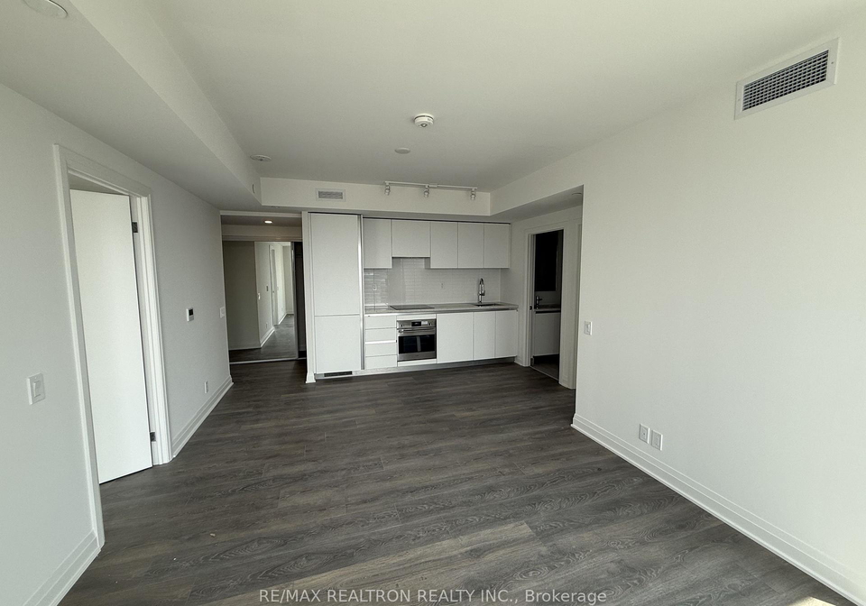 25-frederick-todd-way-toronto-east-york-ontario-c13679280