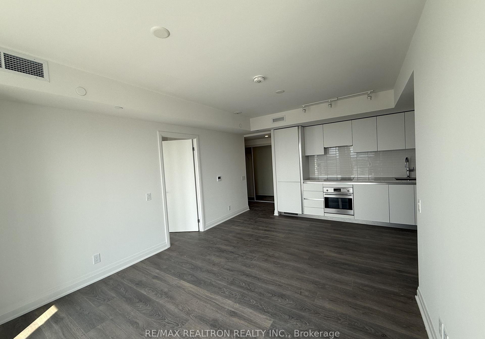 25-frederick-todd-way-toronto-east-york-ontario-c13679280
