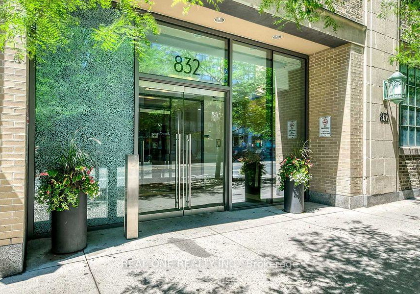 832-bay-street-toronto-toronto-ontario-c13679282