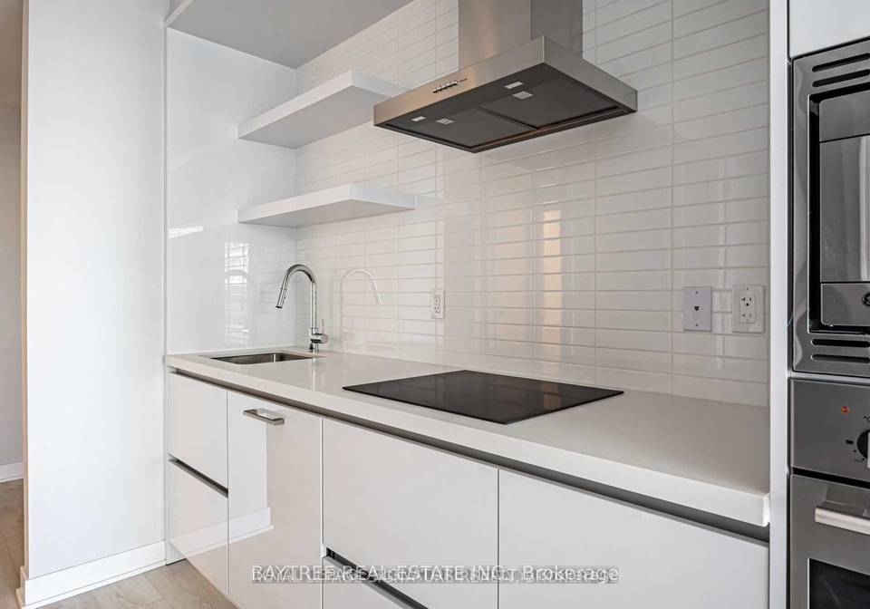 2221-yonge-street-toronto-toronto-ontario-c13679334