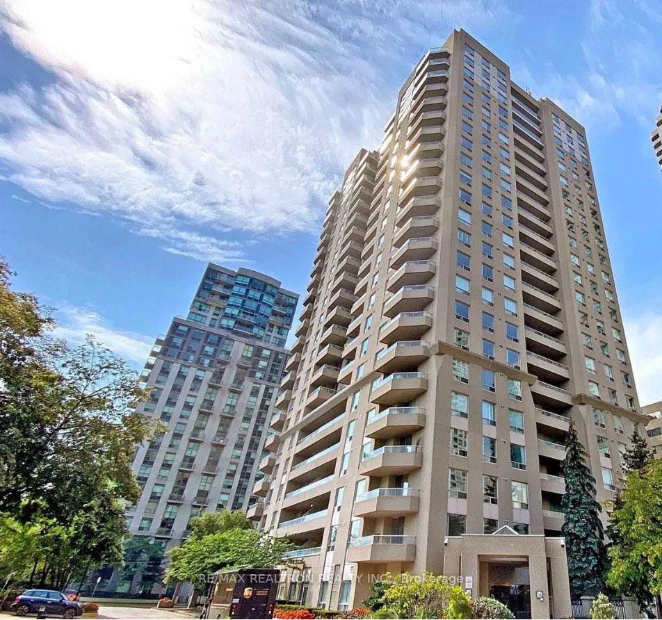 18-hillcrest-avenue-toronto-north-york-ontario-c13679386