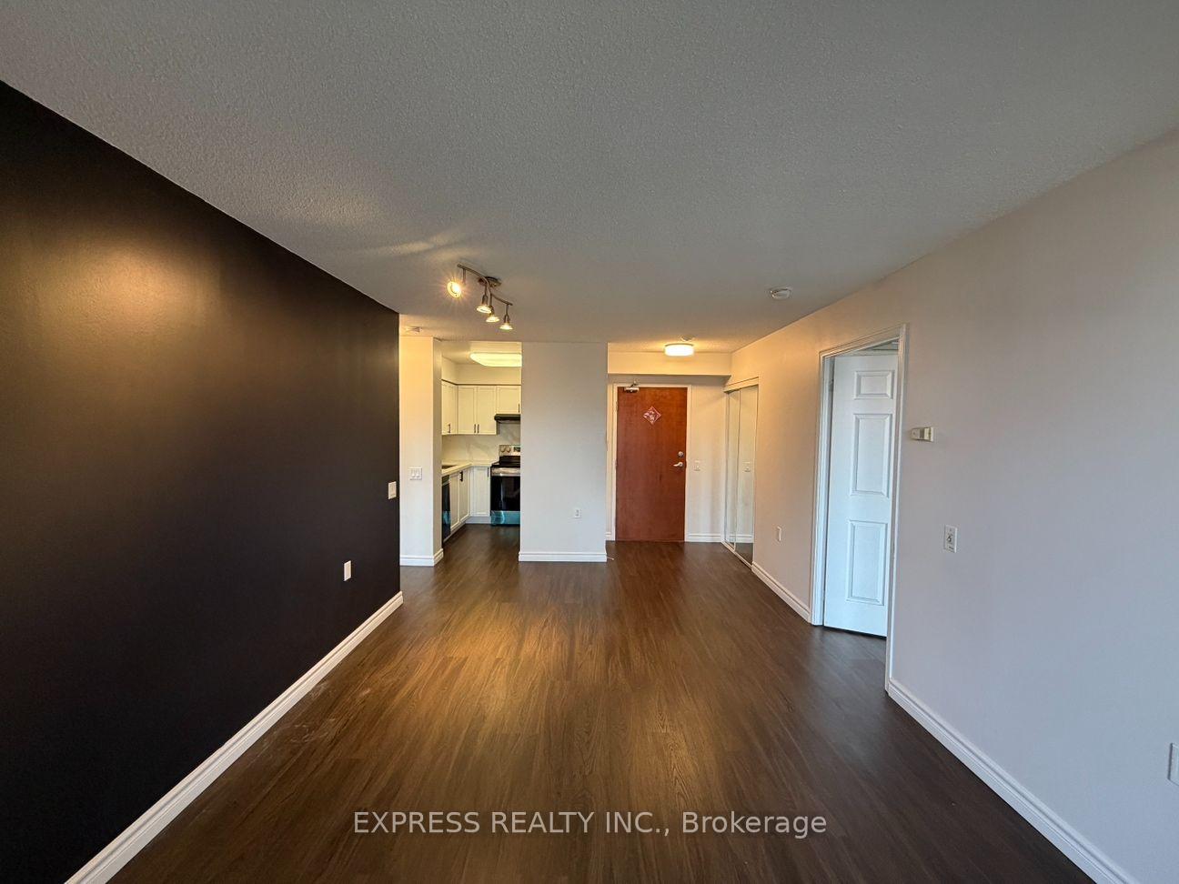 35-finch-avenue-e-toronto-north-york-ontario-c13679474