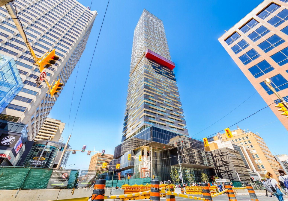 8-eglinton-avenue-e-toronto-toronto-ontario-c13680040