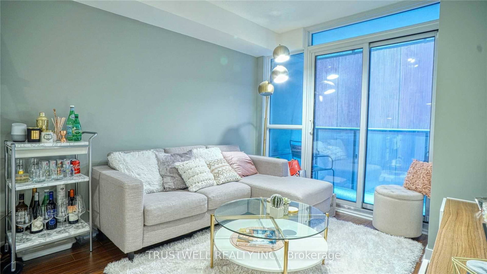 295-adelaide-street-w-toronto-toronto-ontario-c13680072