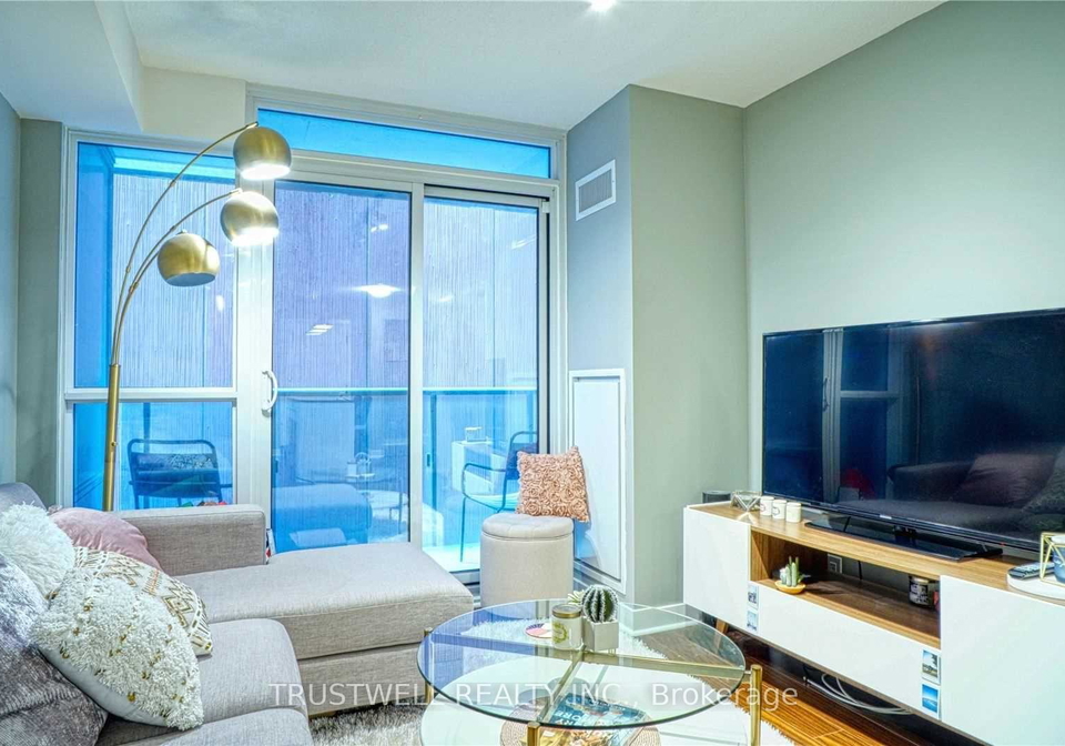 295-adelaide-street-w-toronto-toronto-ontario-c13680072