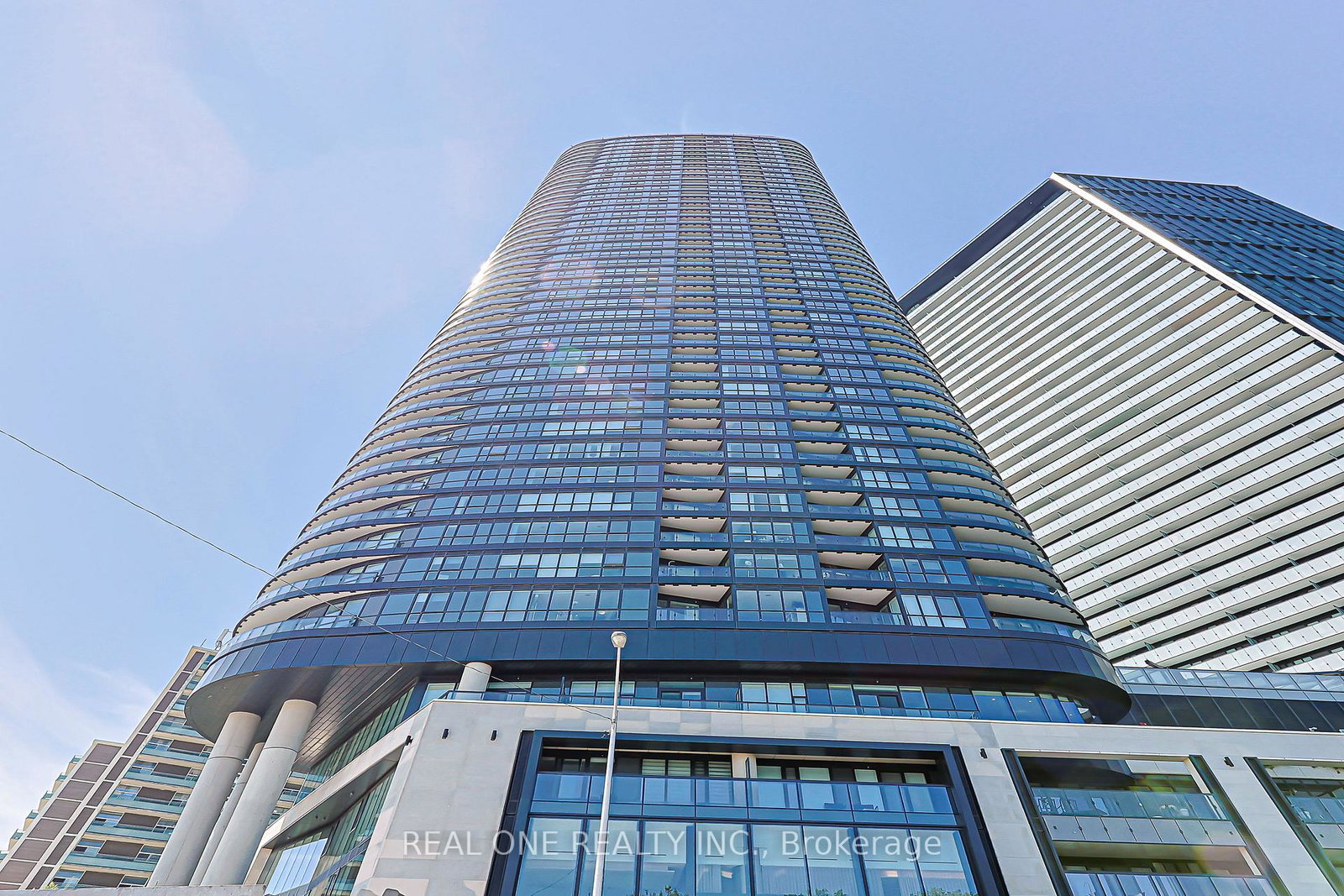 585-bloor-street-e-toronto-toronto-ontario-c13680082