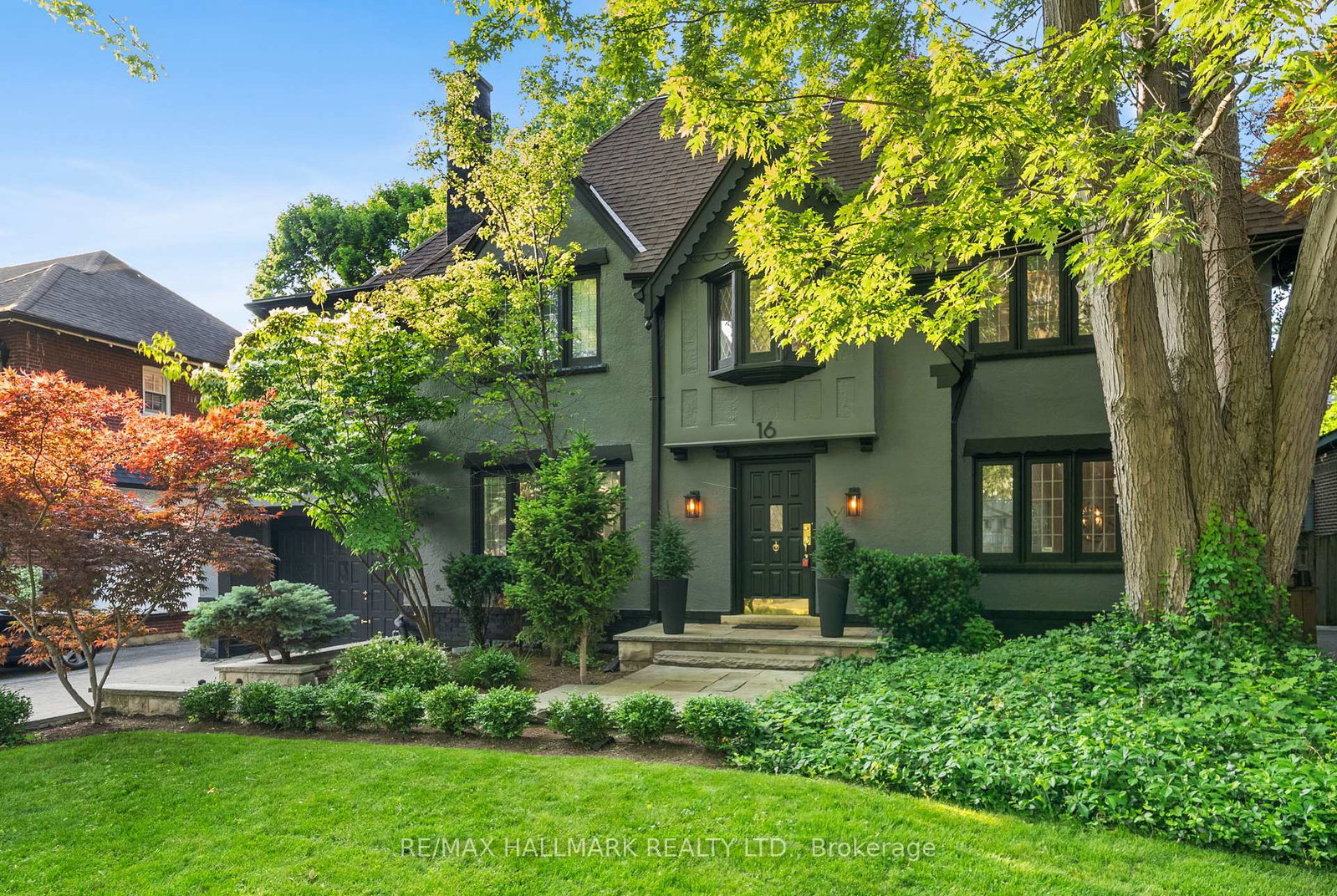 16-elderwood-drive-toronto-toronto-ontario-c13680142