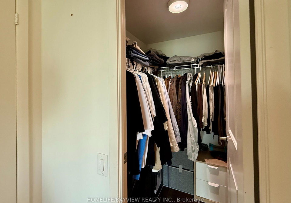 17-anndale-drive-toronto-north-york-ontario-c13680242