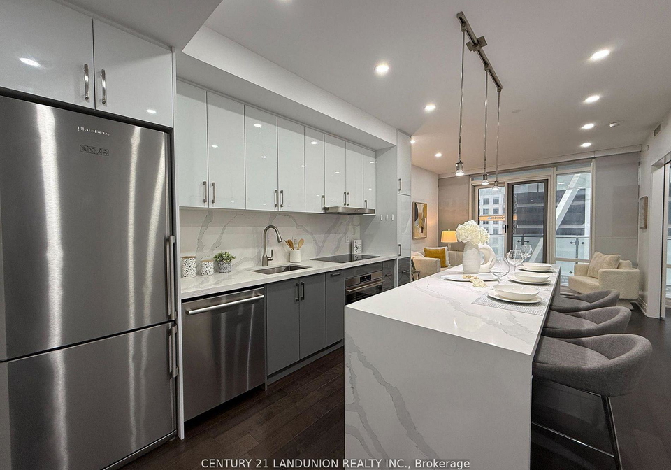 1-bloor-street-e-toronto-toronto-ontario-c13680334