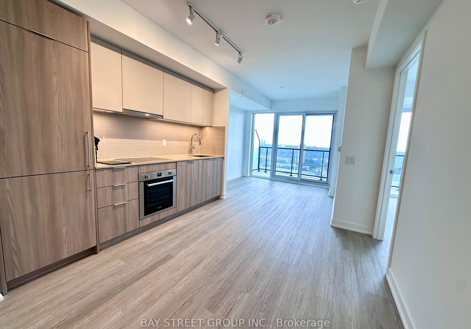 15-david-salomon-drive-toronto-east-york-ontario-c13680356