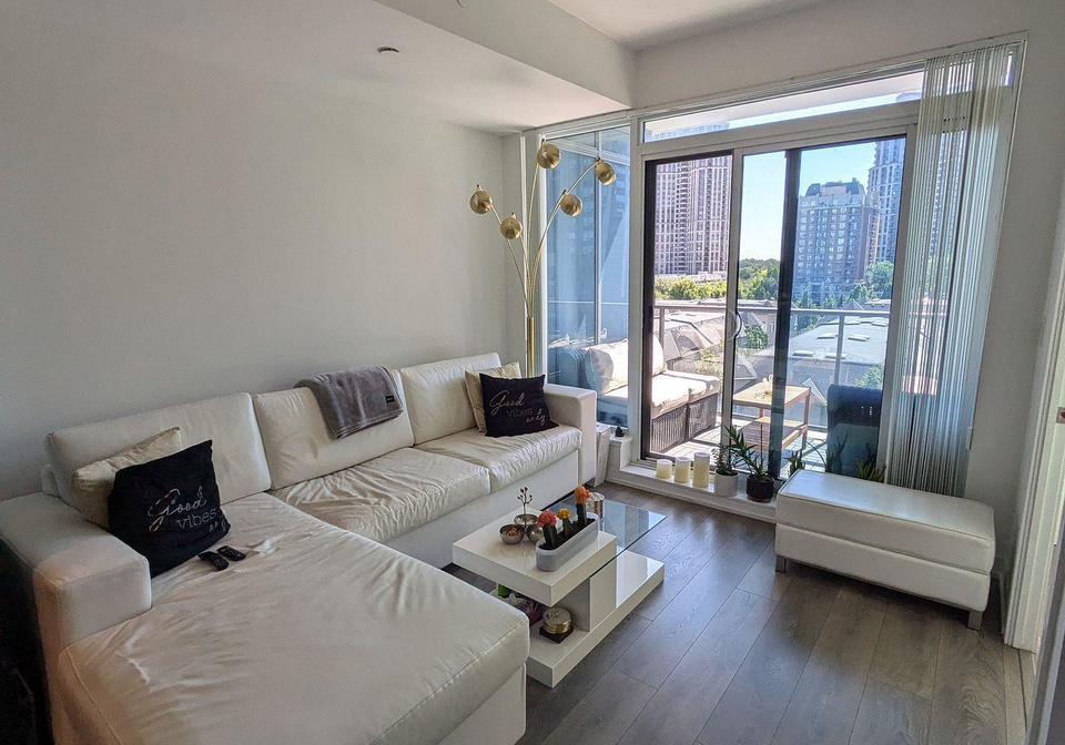 28-avondale-avenue-toronto-north-york-ontario-c13680370