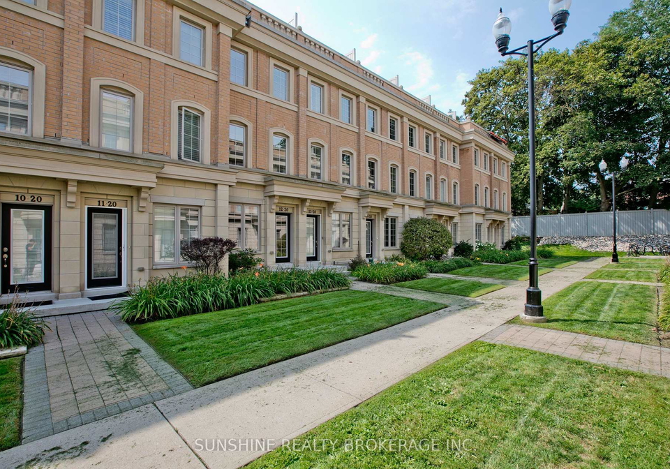 20-hargrave-lane-toronto-north-york-ontario-c13680384