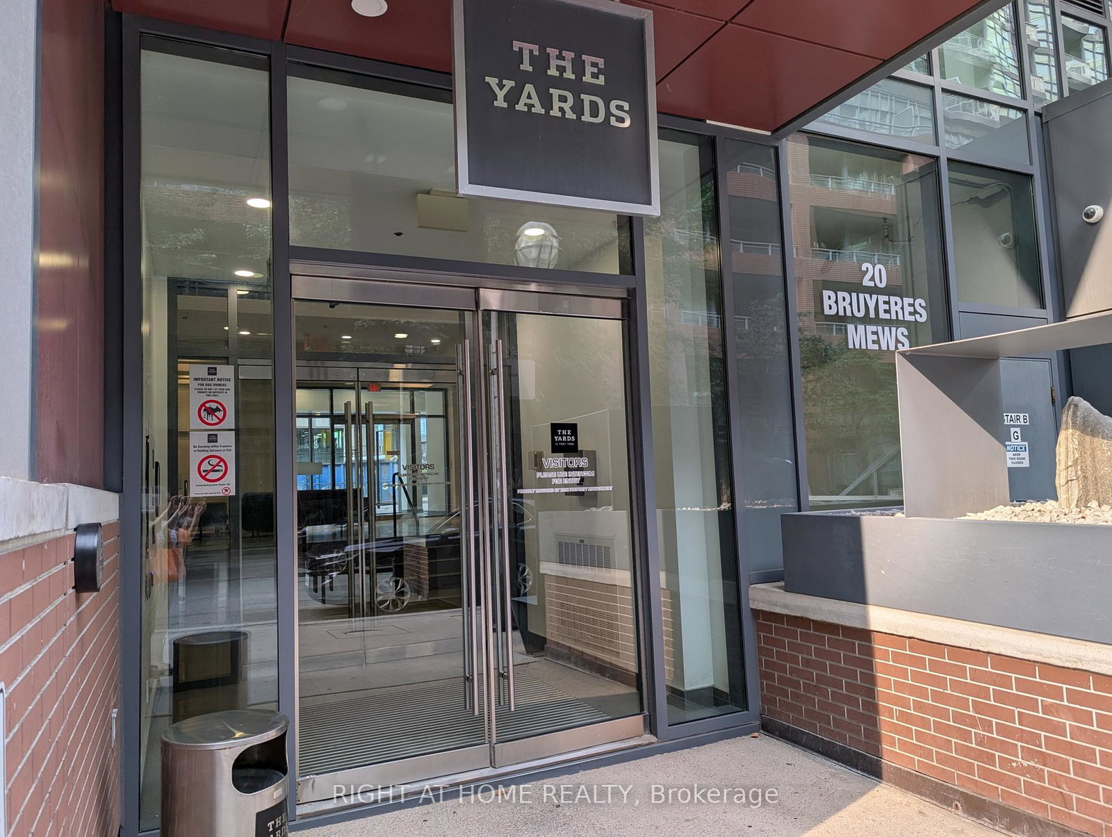 20-bruyeres-mews-toronto-toronto-ontario-c13680452