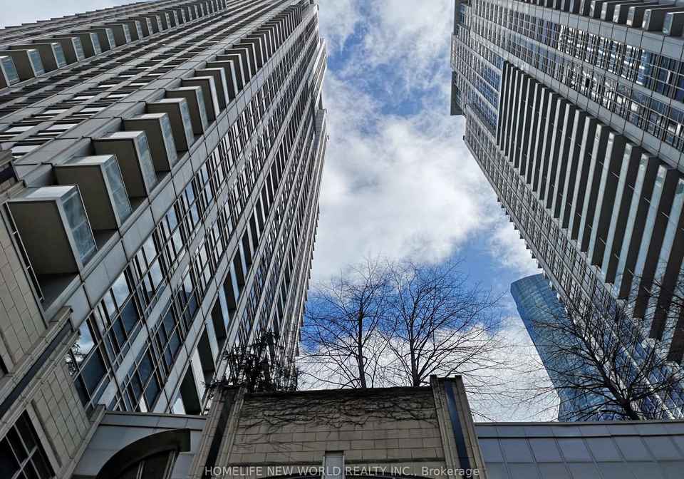 761-bay-street-toronto-toronto-ontario-c13680468