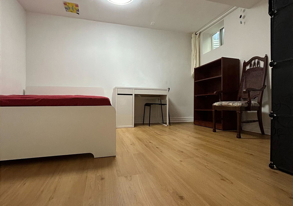 10-apache-trail-toronto-north-york-ontario-c13680524