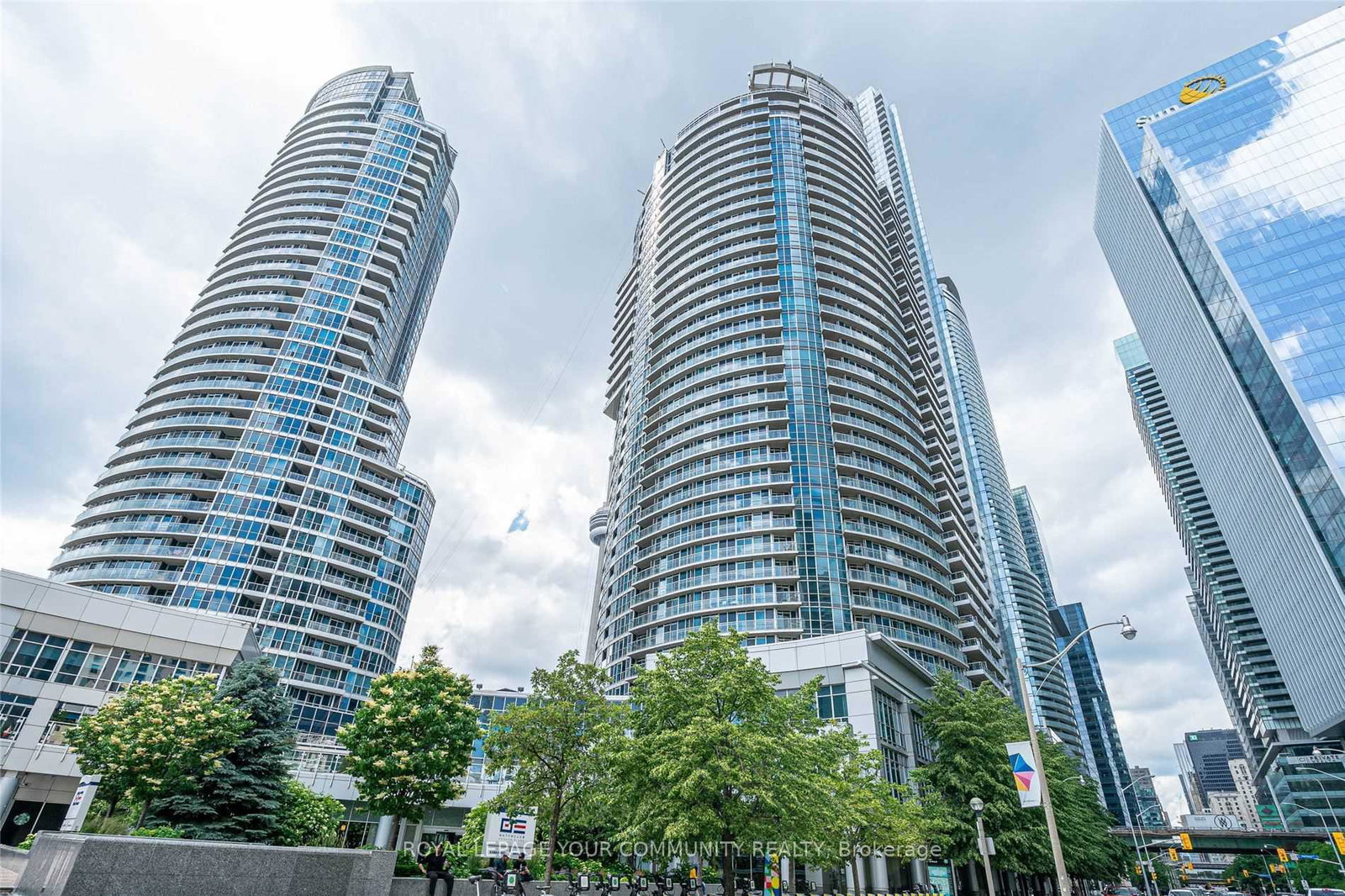 8-york-street-toronto-toronto-ontario-c13680636
