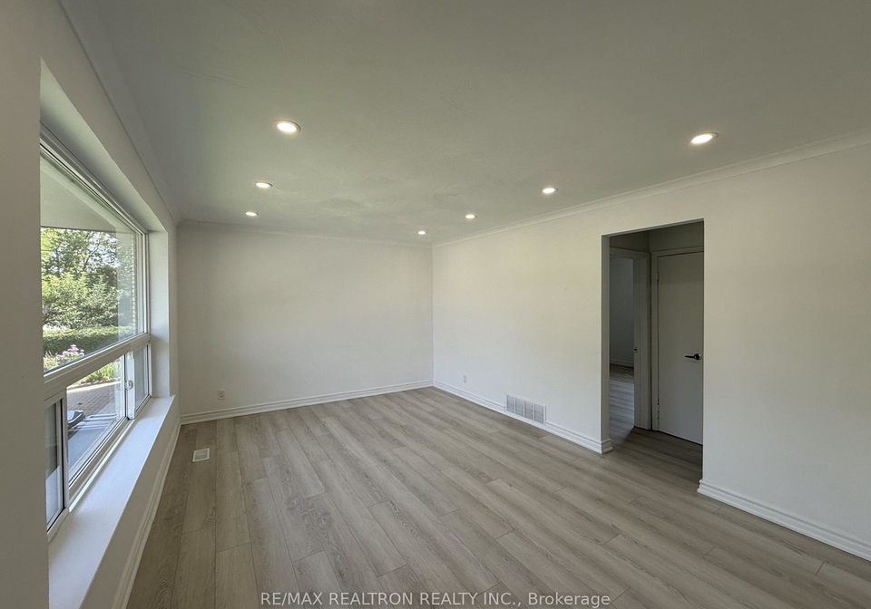 217-moore-park-avenue-toronto-toronto-ontario-c13680802