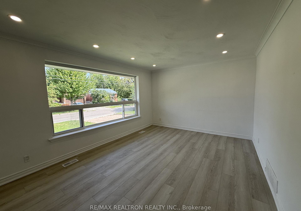 217-moore-park-avenue-toronto-toronto-ontario-c13680802