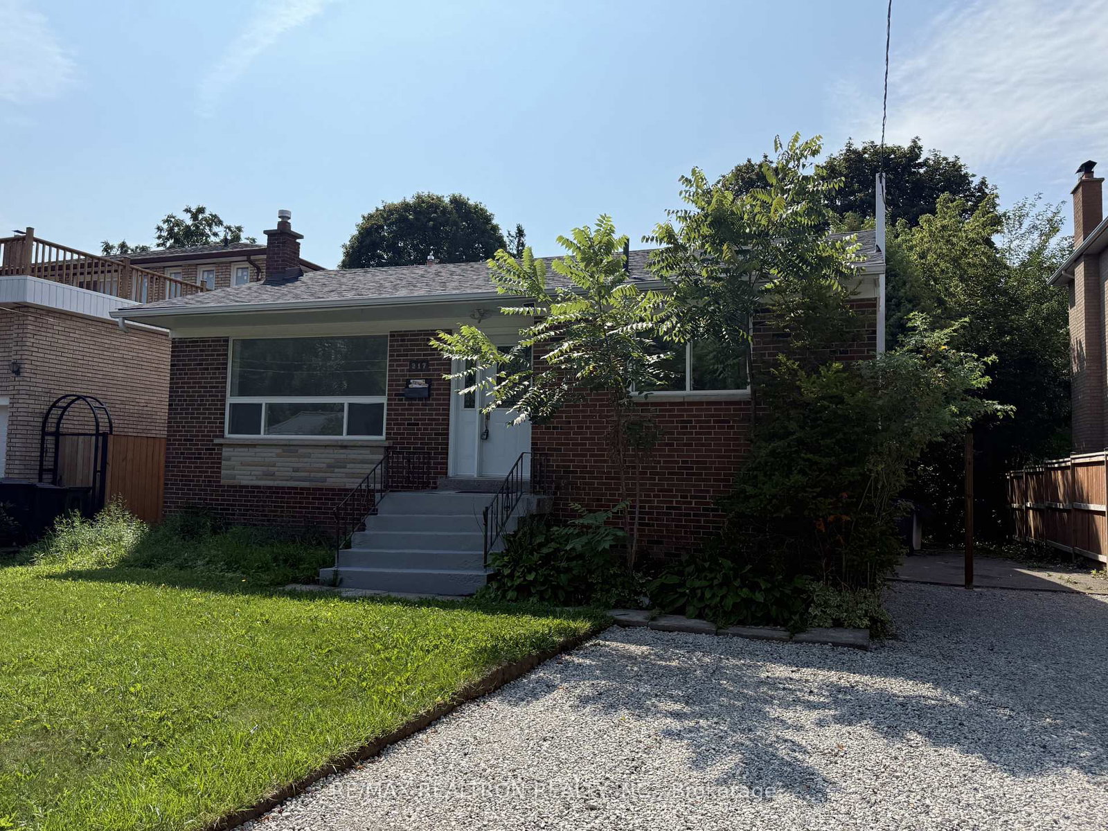 217-moore-park-avenue-toronto-toronto-ontario-c13680804