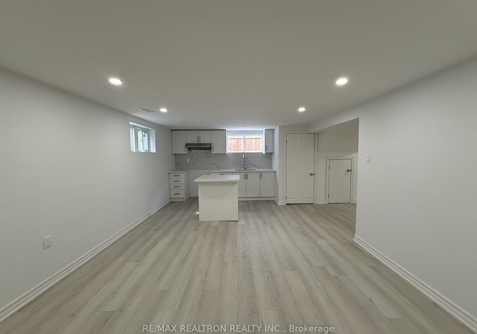 217-moore-park-avenue-toronto-toronto-ontario-c13680804