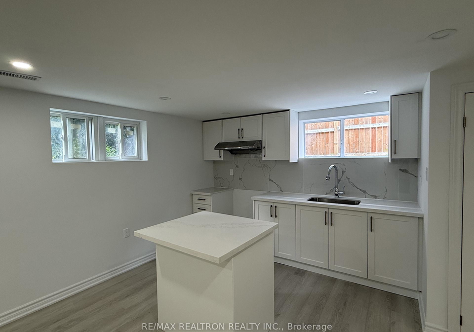 217-moore-park-avenue-toronto-toronto-ontario-c13680804