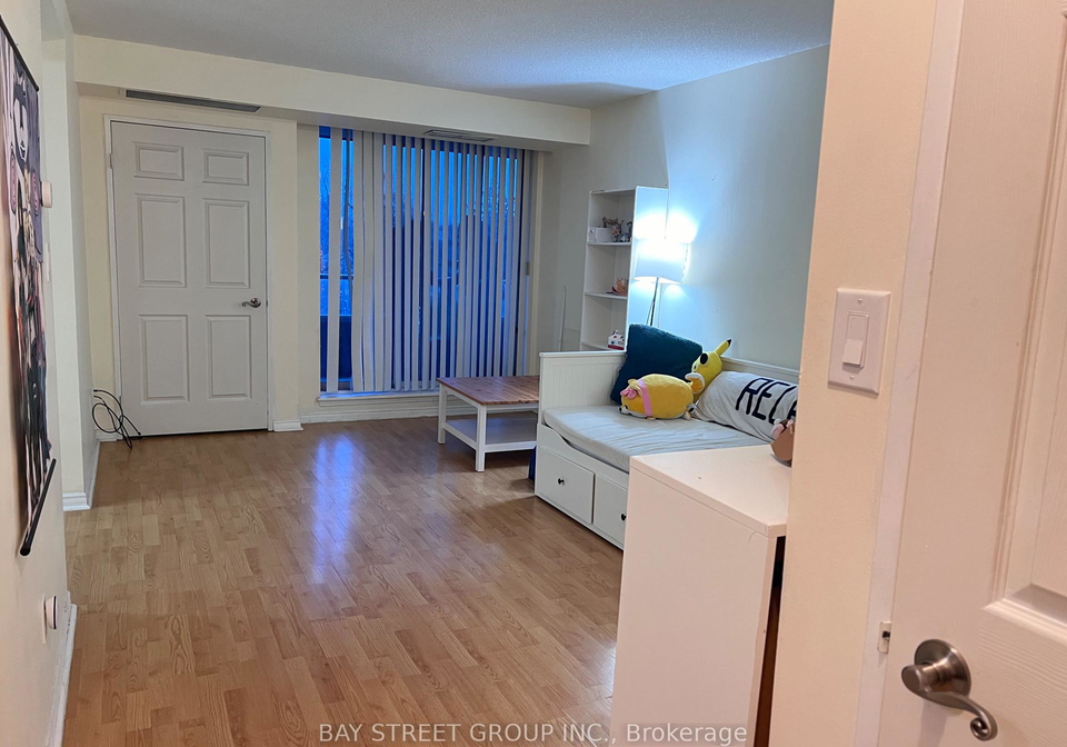 35-empress-avenue-toronto-north-york-ontario-c13680880